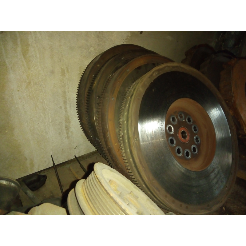 Маховик Daf XF95 105 1916721 1442512 Маховик Daf XF95 105 1916721 1442512