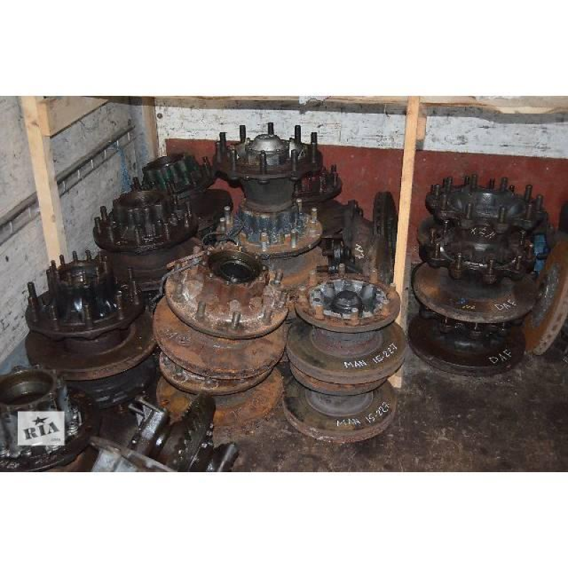 Ступица задняя б\у Daf XF95 CF85 евро-2 1348432 Ступица задняя б\у Daf XF95 CF85 евро-2 1348432