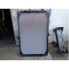 Радиатор Daf XF 95.XF105 б\у 1674136,1692332,1739550,1856628