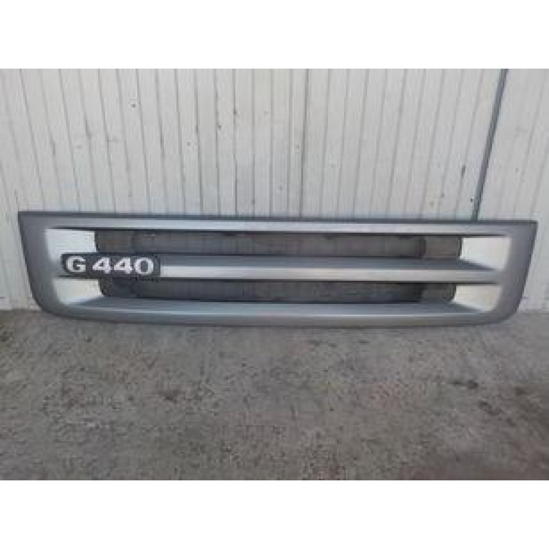 Решетка лавочка радиатора Scania R G 1536807.1482193 Решетка лавочка радиатора Scania R G 1536807.1482193