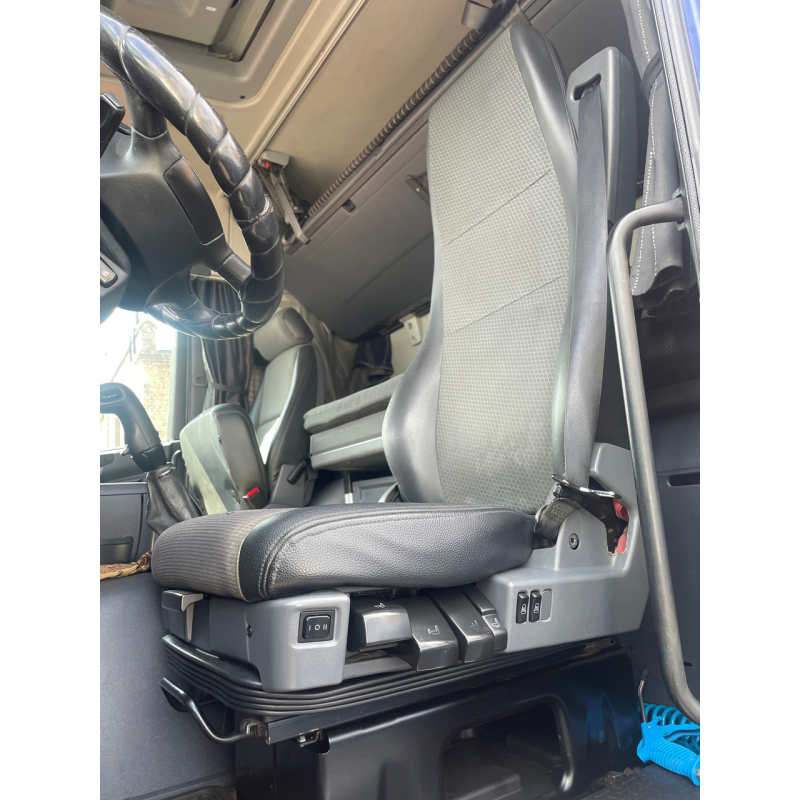 Сиденье водителя б/у Scania R G euro 5 Сиденье водителя б/у Scania R G euro 5