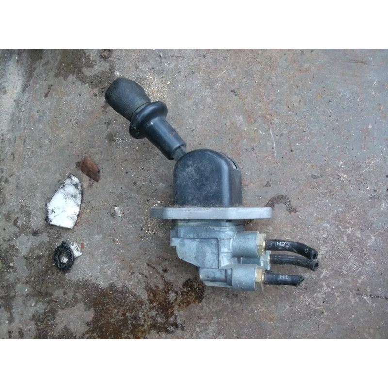 Кран ручника Скания, Scania R.L 1935571 Кран ручника Скания, Scania R.L 1935571