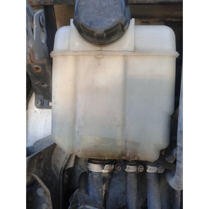 Бачок расширительный Скания, Scania R L 1385966 1370707 Бачок расширительный Скания, Scania R L 1385966 1370707