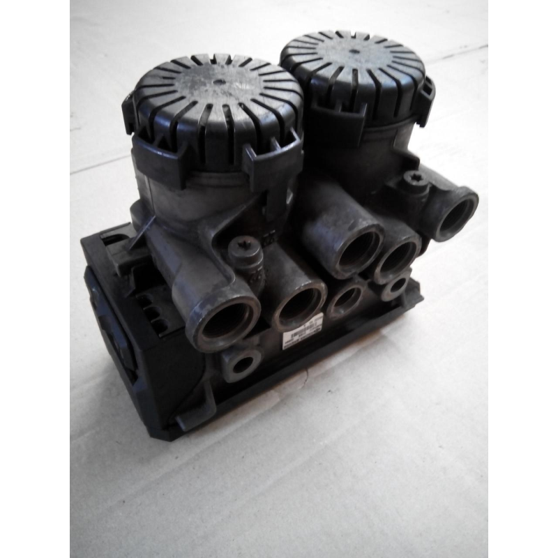 Модулятор тормозов задней оси  Renault Magnum ,РЕНО МАГНУМ  430\440  5010344186,0486204001