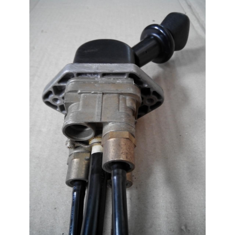 Кран ручника Рено Магнум Е3,Е5,ДХИ, Renault Magnum 430\440 5010422399 Кран ручника Рено Магнум Е3,Е5,ДХИ, Renault Magnum 430\440 5010422399