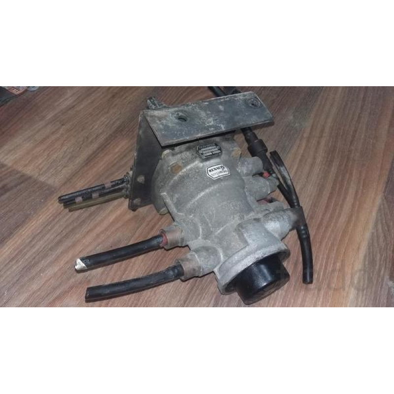 Кран управления тормозами прицепа Рено Магнум Е3, Renault Magnum 5010260940