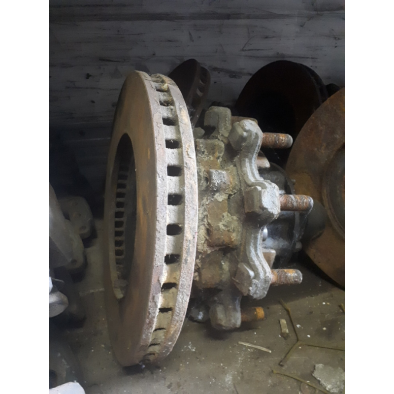 Ступица задняя б/у Scania R L G ,СКАНИЯ Е5 Е6 1382884 Ступица задняя б/у Scania R L G ,СКАНИЯ Е5 Е6 1382884