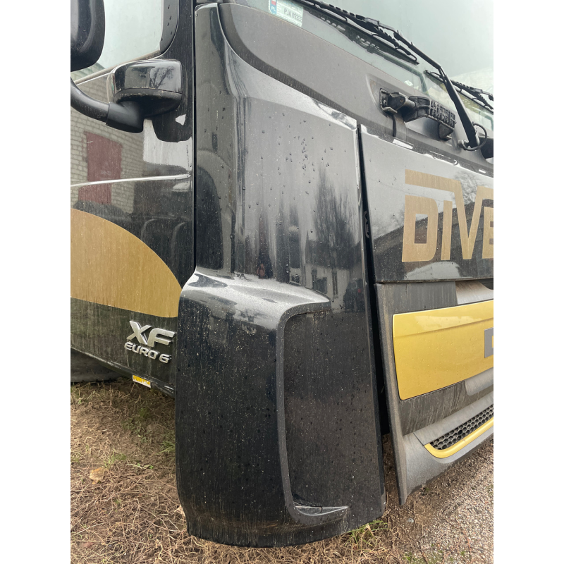 Діфлектор DAF E6-106 ,ДАФ ХФ 106 Е6 б/у в оригіналі 1835762 1835761 Діфлектор DAF E6-106 ,ДАФ ХФ 106 Е6 б/у в оригіналі 1835762 1835761