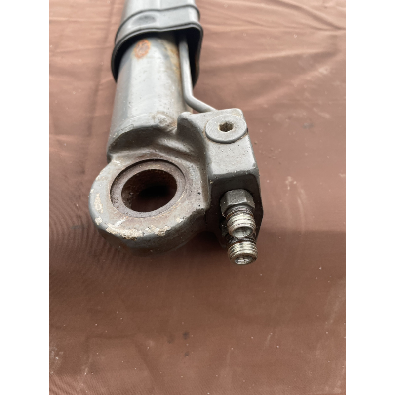 Циліндр підняття кабіни DAF E6-106,ДАФ ХФ106 Е6 б/в в оригіналі 2117325 Циліндр підняття кабіни DAF E6-106,ДАФ ХФ106 Е6 б/в в оригіналі 2117325