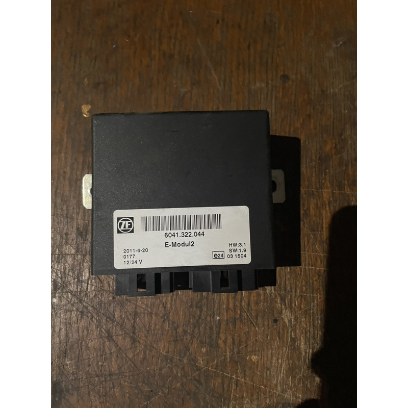 DAF E5-105 Блок керування ZF E-Modul2 КПП б/в 6041322044 DAF E5-105 Блок керування ZF E-Modul2 КПП б/в 6041322044
