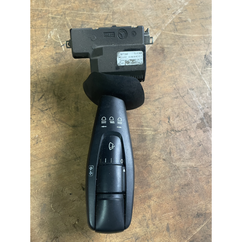 Mercedes Benz Actros MP4 переключатель подрулевой света,поворотов А0095453324 Mercedes Benz Actros MP4 переключатель подрулевой света,поворотов А0095453324