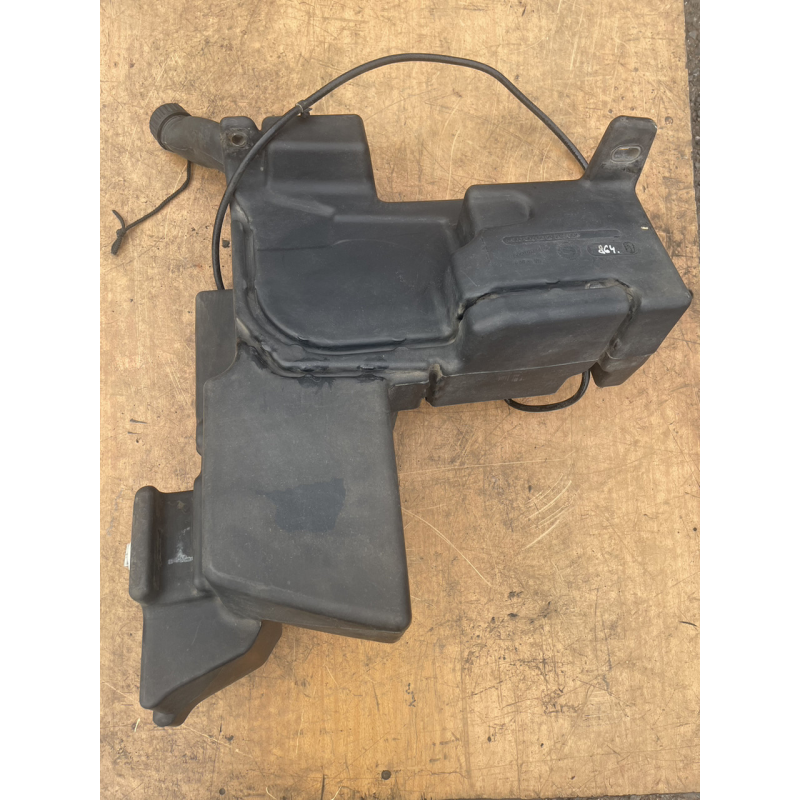 Mercedes Benz Actros MP4 E5 ,МЕРСЕДЕС АКТРОС МП4 Е5 ,бачок омывателя б/у А9608696620 Mercedes Benz Actros MP4 E5 ,МЕРСЕДЕС АКТРОС МП4 Е5 ,бачок омывателя б/у А9608696620