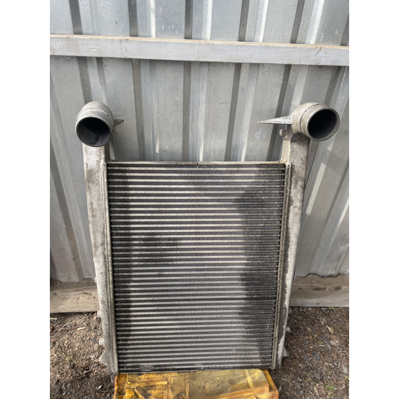 Renault Magnum E5 DXI ,РЕНО МАГНУМ ДХИ Е5 интеркуллер б/у 7420833583 Renault Magnum E5 DXI ,РЕНО МАГНУМ ДХИ Е5 интеркуллер б/у 7420833583