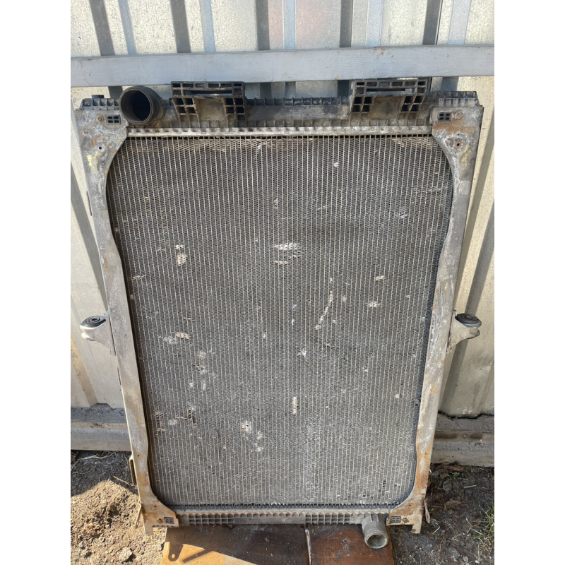 Man F 2000,МАН Ф2000 (командор) радиатор охлаждения б/у 81061016437,81061016423,81061016422