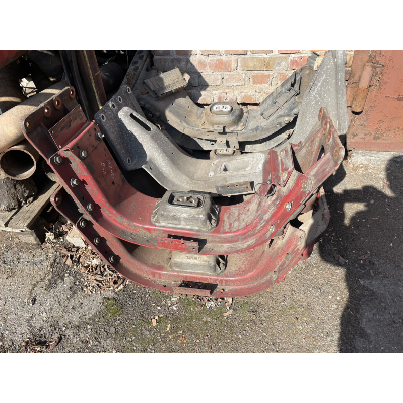 Renault Magnum,РЕНО МАГНУМ  Е2,Е3 траверса двигателя разборная металическая 5010320094