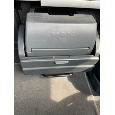 Холодильник салона МАН ТГА ТГХ, Man TGX TGA б/у 81639106017