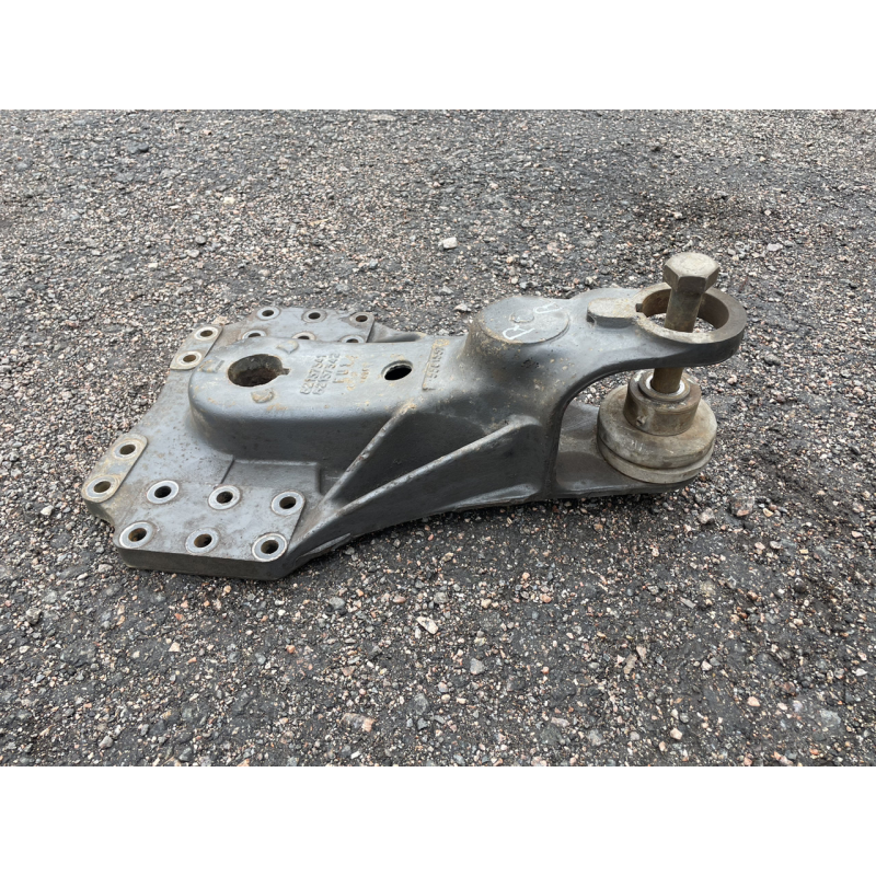 Кронштейн рессоры заднего моста Renault Magnum DXI E5,РЕНО МАГНУМ Е5 ДХИ 82137341.82137342 Кронштейн рессоры заднего моста Renault Magnum DXI E5,РЕНО МАГНУМ Е5 ДХИ 82137341.82137342