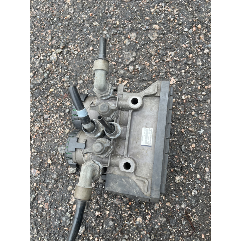 Renault Magnum E5 DXI,РЕНО МАГНУМ Е5 ДХИ кран EBS б/у20828241 Renault Magnum E5 DXI,РЕНО МАГНУМ Е5 ДХИ кран EBS б/у20828241