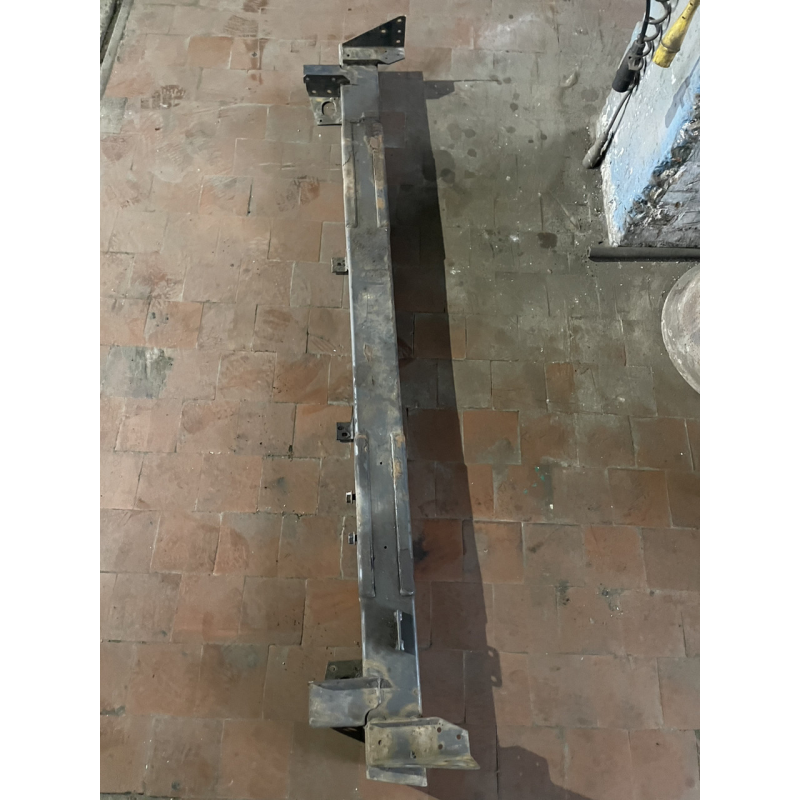 DAF XF 105,ДАФ ХФ 105 Е5 усилитель переднего бампера б/у 1674548 DAF XF 105,ДАФ ХФ 105 Е5 усилитель переднего бампера б/у 1674548