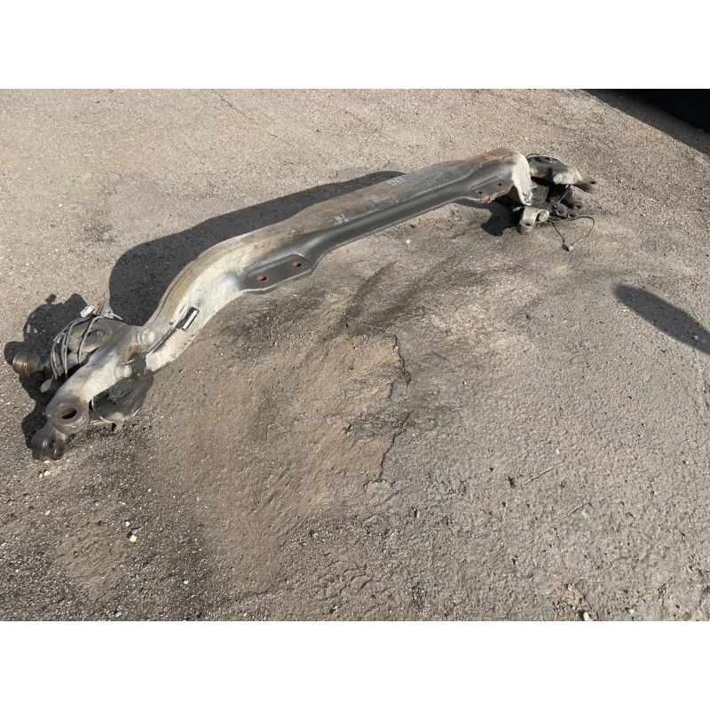 Renault Magnum E5 DXI ,РЕНО МАГНУМ ДХИ Е5 балка переднего моста с цапфами б/у1385448 Renault Magnum E5 DXI ,РЕНО МАГНУМ ДХИ Е5 балка переднего моста с цапфами б/у1385448