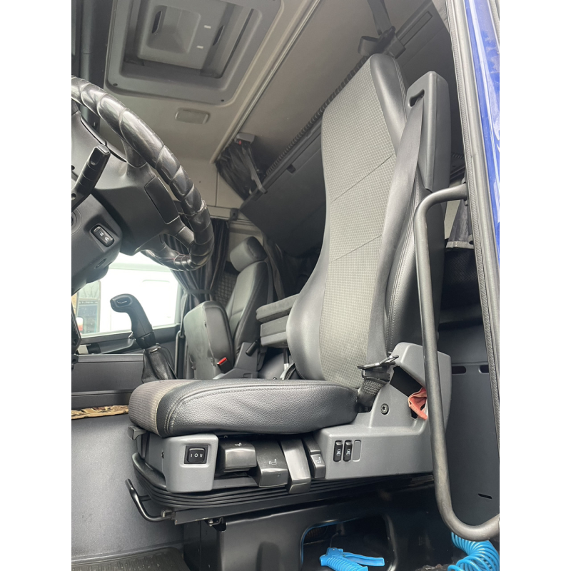 Scania R G, Скания , седенье водителя /пилот\ б/у Scania R G, Скания , седенье водителя /пилот\ б/у