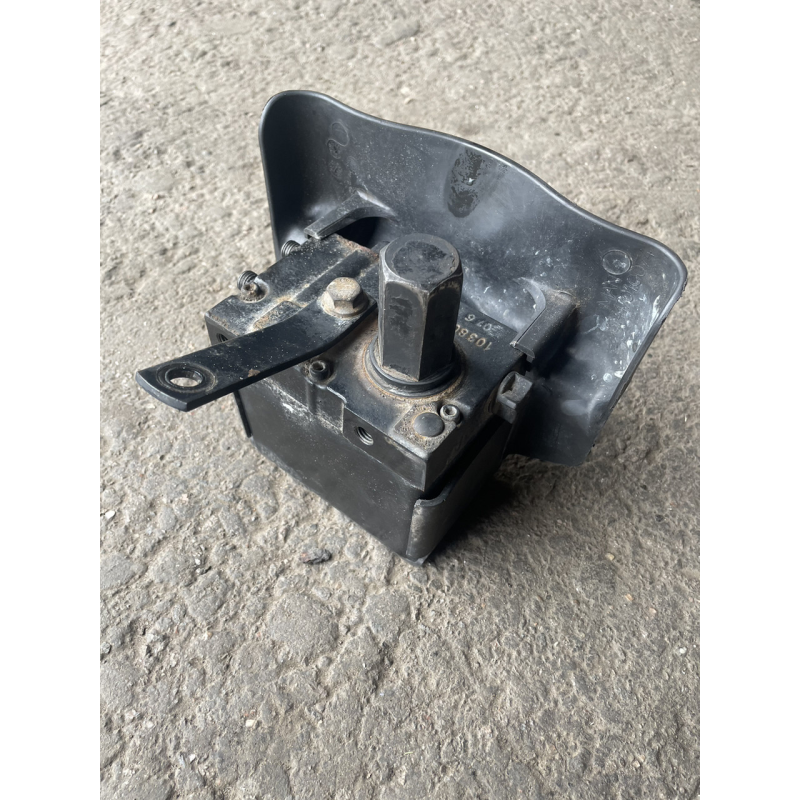 МАН ТГХ Е5 Е6 MAN TGX E5 E6 насос подъема кабины б/у 85417236044 МАН ТГХ Е5 Е6 MAN TGX E5 E6 насос подъема кабины б/у 85417236044