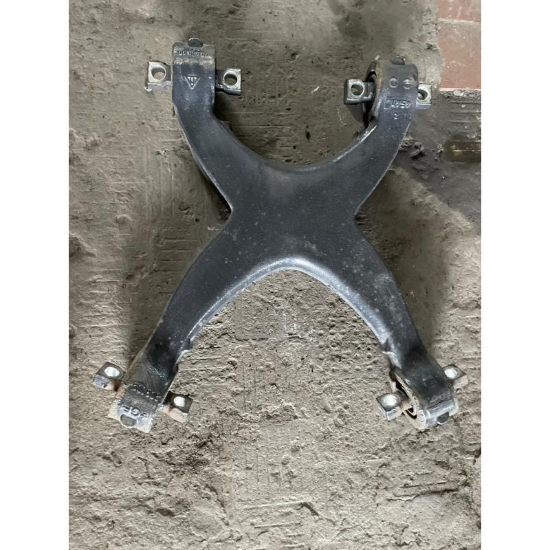 МАН ТГА ТГХ Е5 Е6 MAN TGA TGX E5 E6 лучевая тяга б/у81432206327,81432206271 МАН ТГА ТГХ Е5 Е6 MAN TGA TGX E5 E6 лучевая тяга б/у81432206327,81432206271