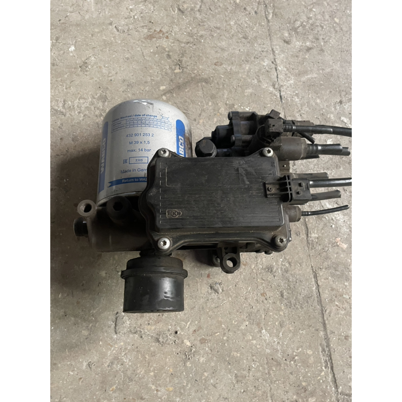 DAF XF 106 E6 ДАФ ХФ106 Е6 кран влагоотделитель/осушитель воздуха 19024068,1973210,1973212,1973216 DAF XF 106 E6 ДАФ ХФ106 Е6 кран влагоотделитель/осушитель воздуха 19024068,1973210,1973212,1973216